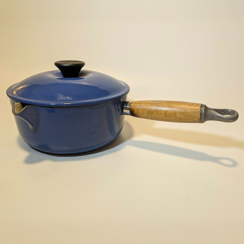 VTG Le Creuset Signature Enameled Cast Iron Saucepan Pot, Marseille Blue #18 - Picture 2 of 7